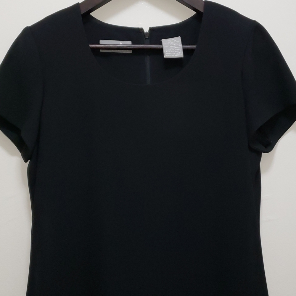 Liz Claiborne Black Short Sleeve Sheath Dress - Picture 2 of 3